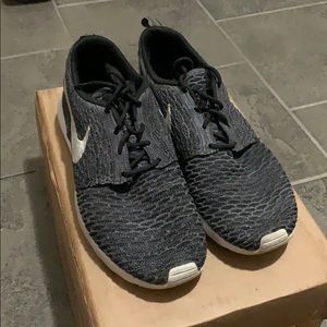 Men’s Nike Roshe Flyknit